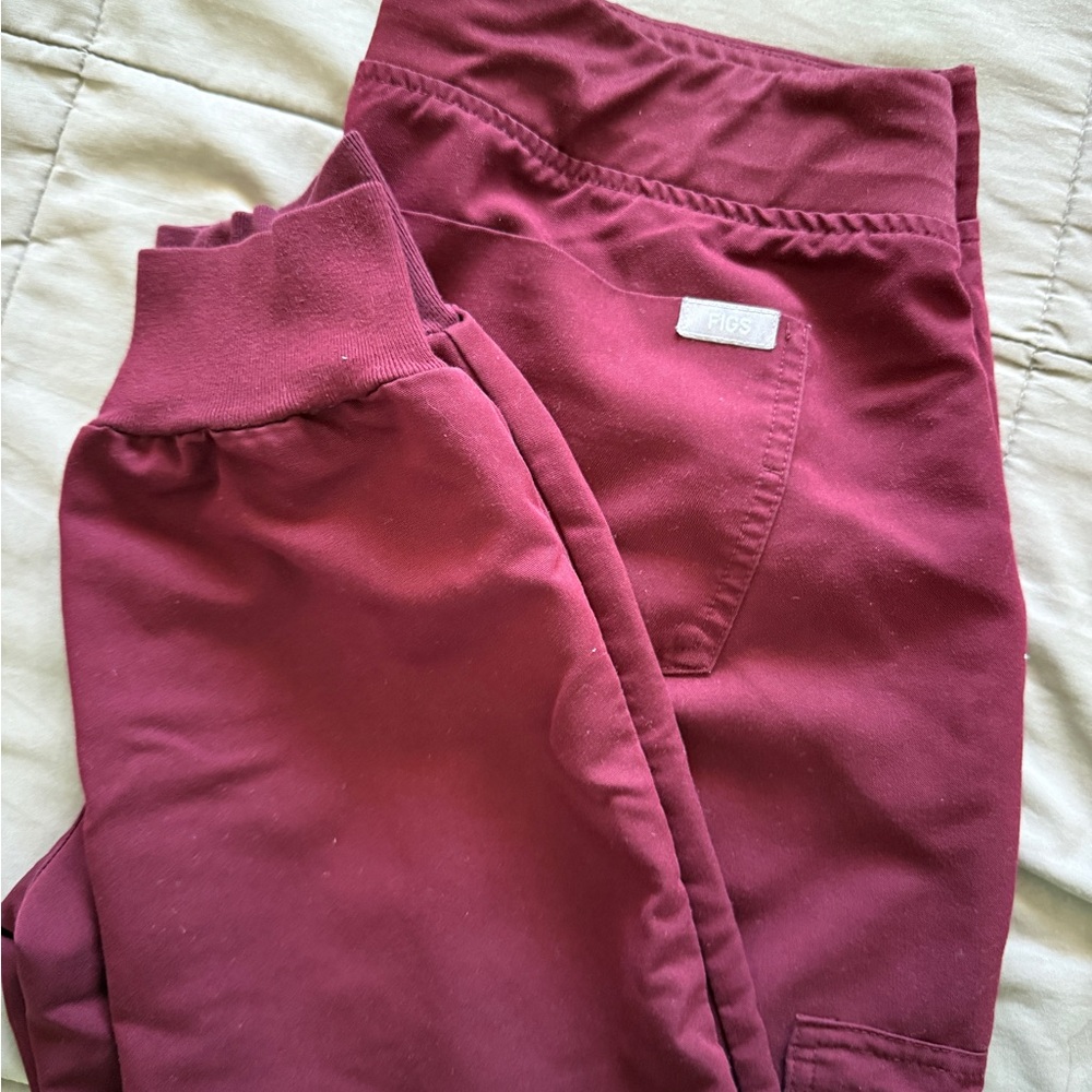 Figs Maroon Set